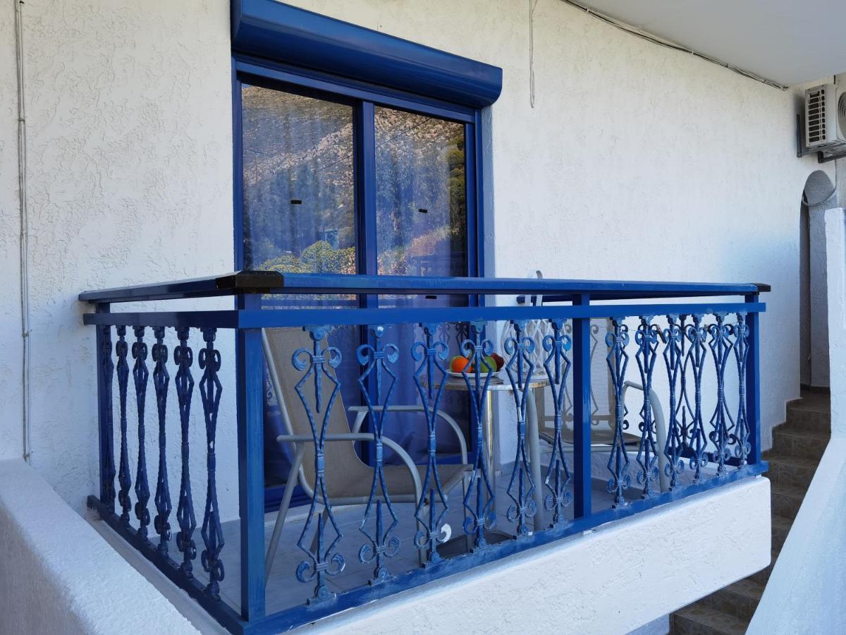 Marinas Studios Livadia  Dış mekan fotoğraf