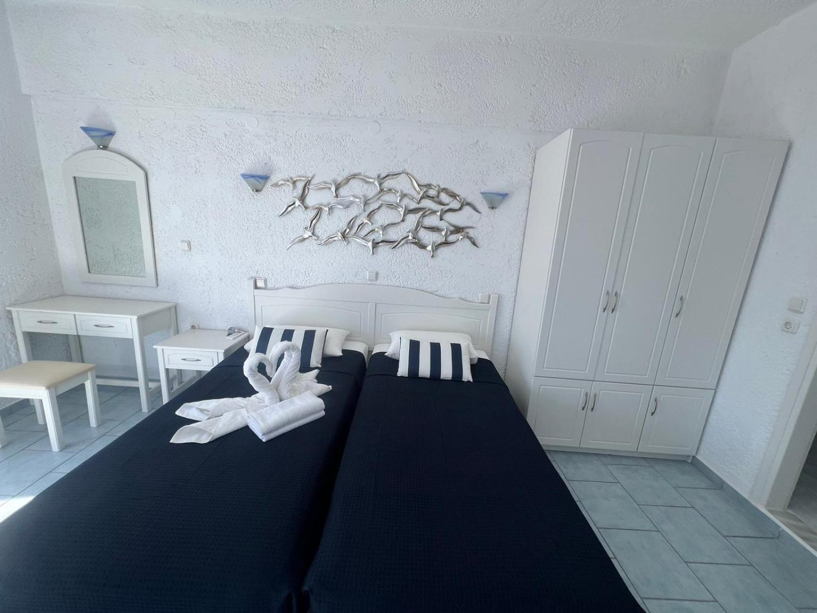 Marinas Studios Livadia  Oda fotoğraf