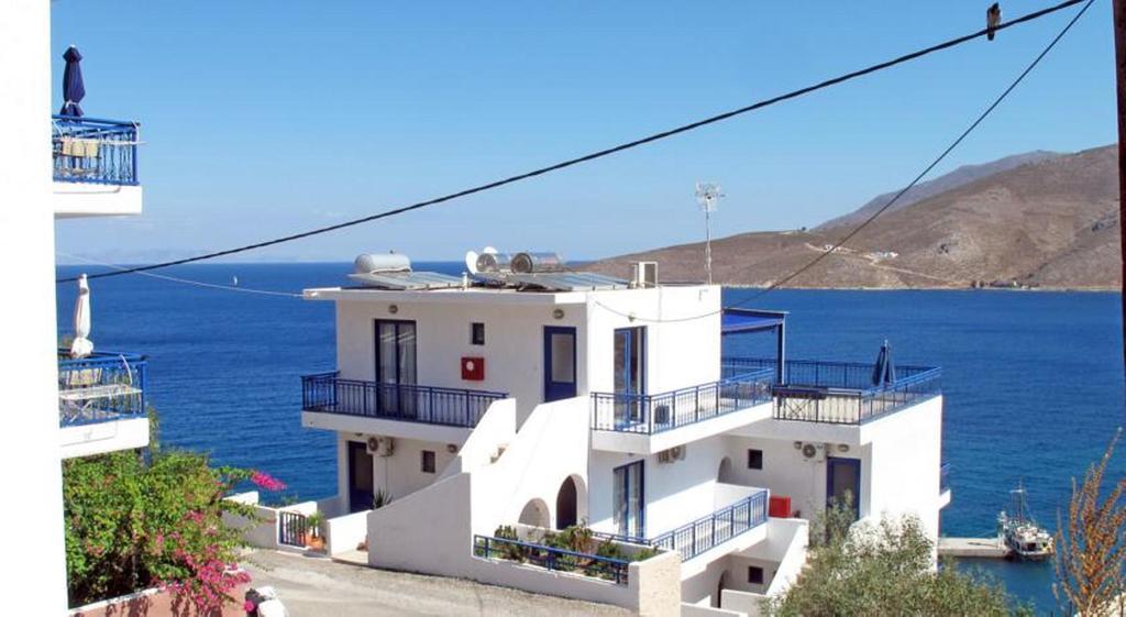 Marinas Studios Livadia  Dış mekan fotoğraf