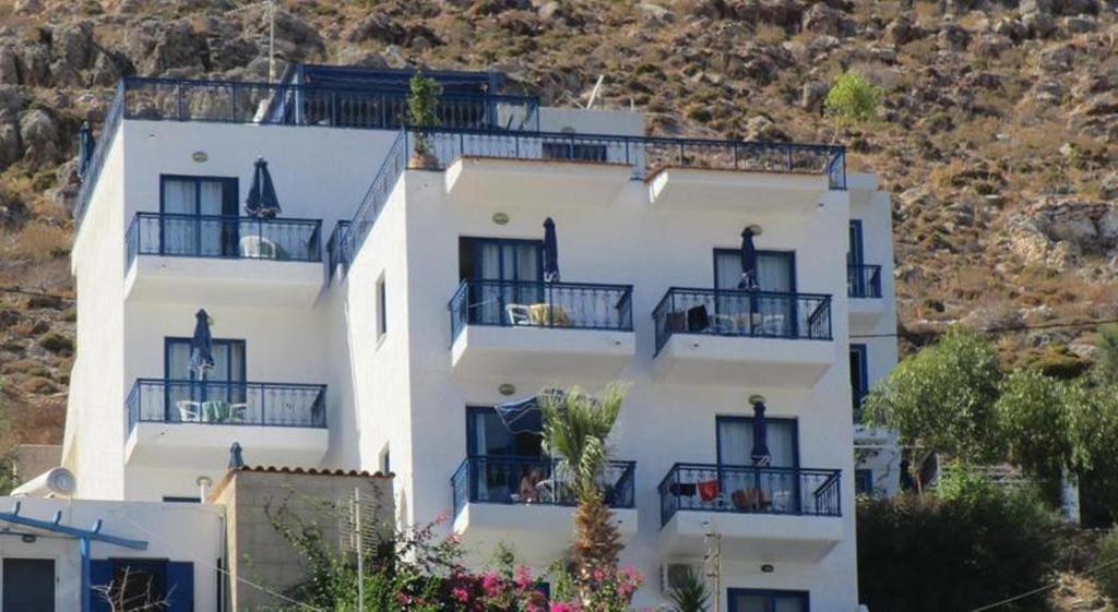 Marinas Studios Livadia  Dış mekan fotoğraf